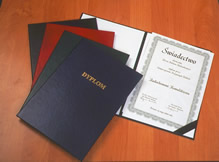 okładki na dyplomy i certyfikaty z indywidualnymi tłoczeniami